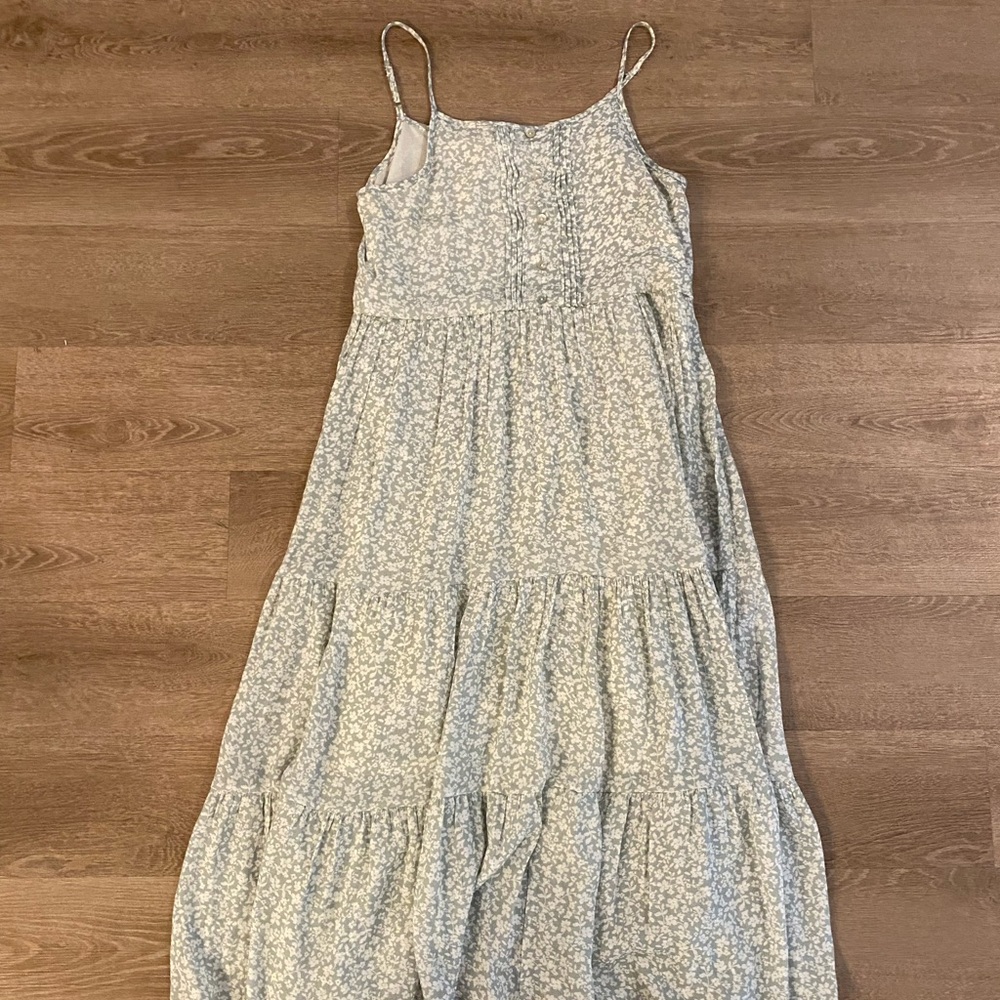 Floral maxi dress, worn once, size small